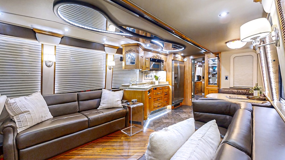 2004 Prevost Royale XLII For Sale