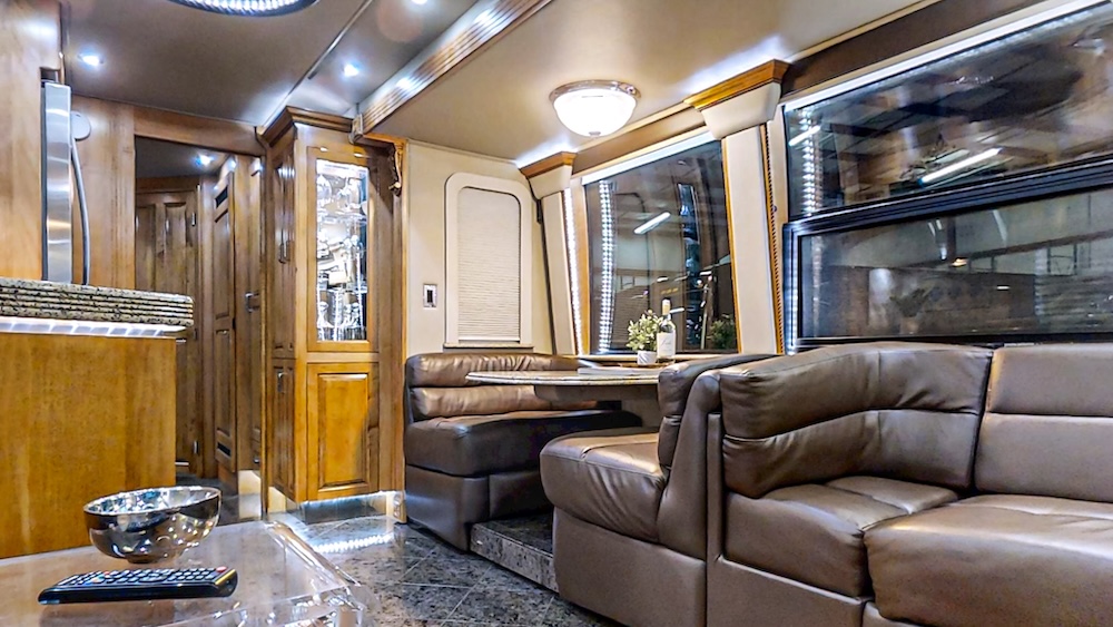 2004 Prevost Royale XLII For Sale