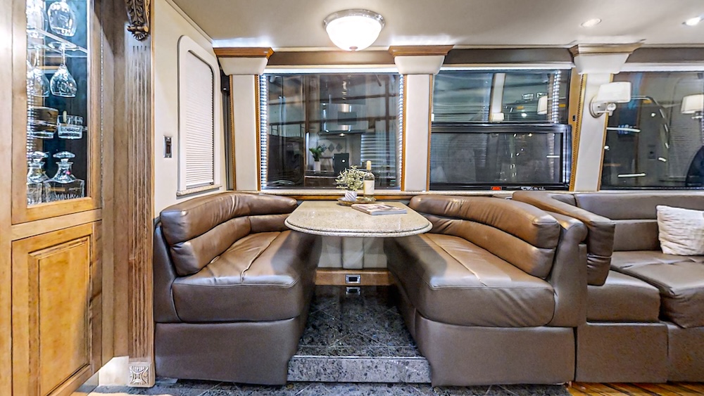 2004 Prevost Royale XLII For Sale