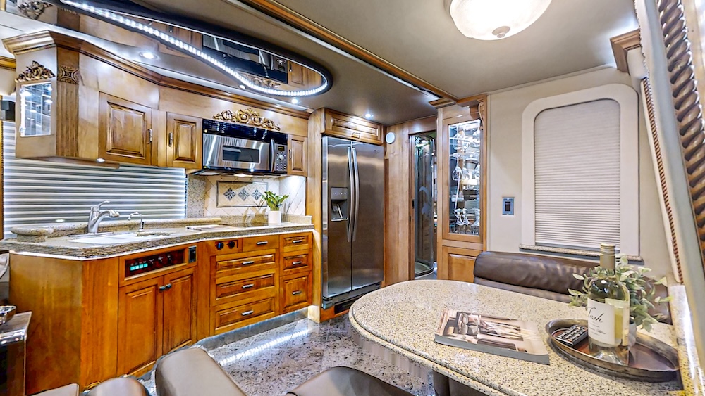 2004 Prevost Royale XLII For Sale