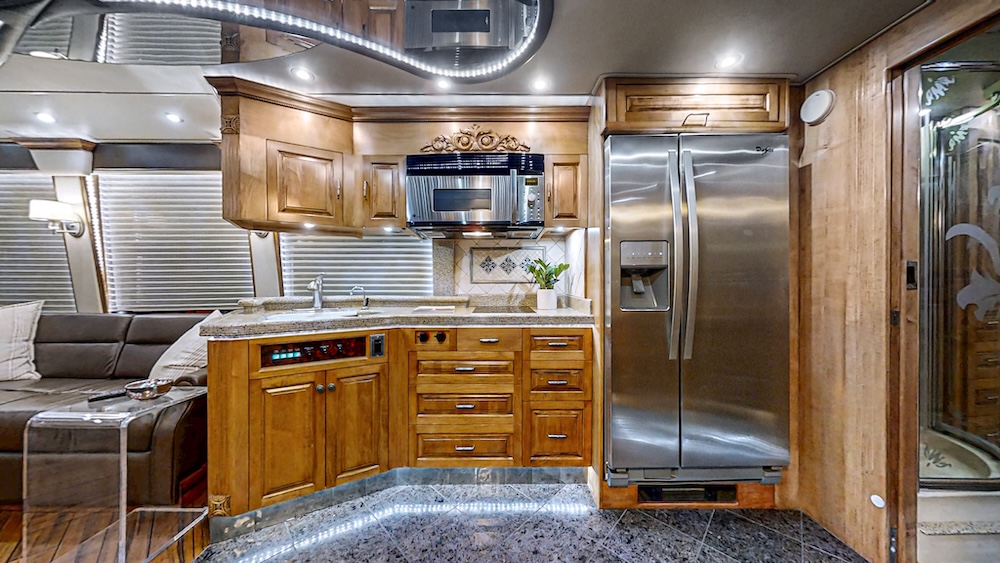 2004 Prevost Royale XLII For Sale