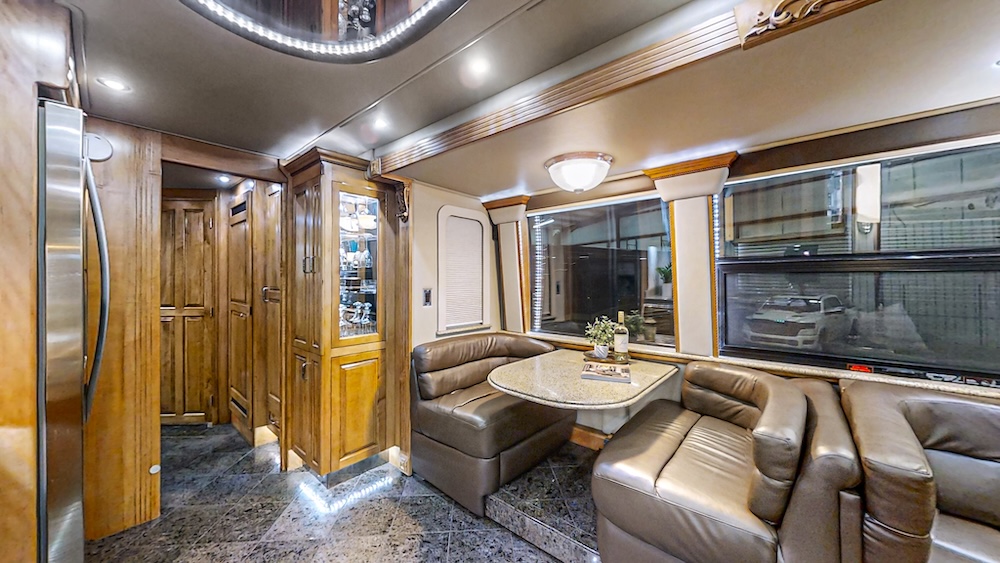 2004 Prevost Royale XLII For Sale