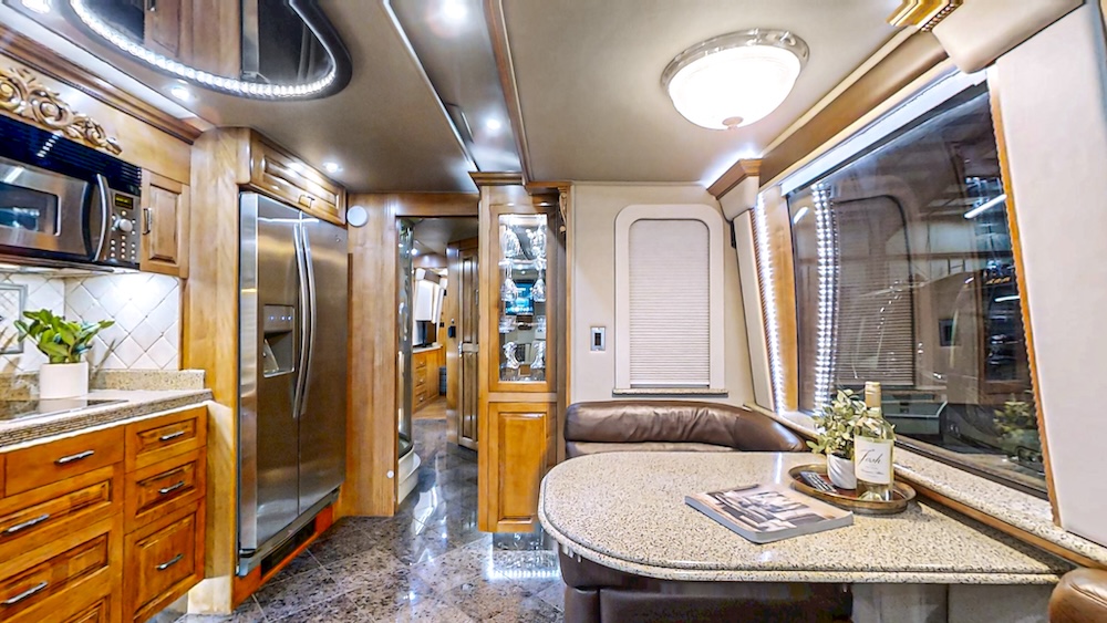 2004 Prevost Royale XLII For Sale