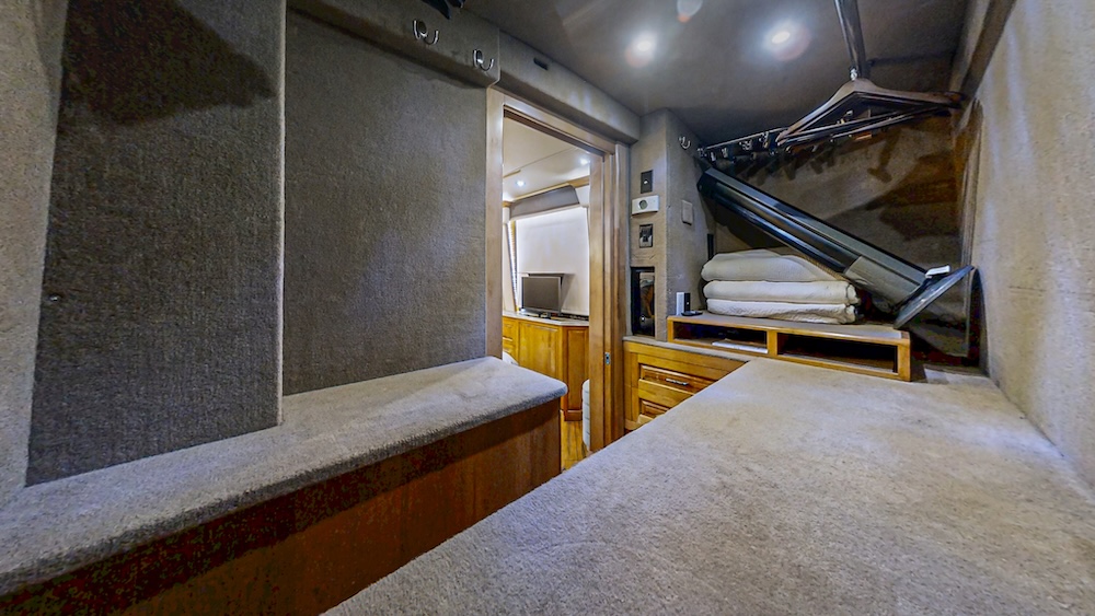 2004 Prevost Royale XLII For Sale