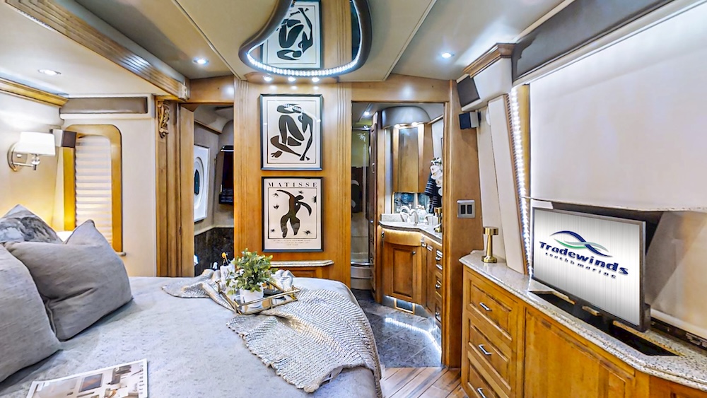 2004 Prevost Royale XLII For Sale