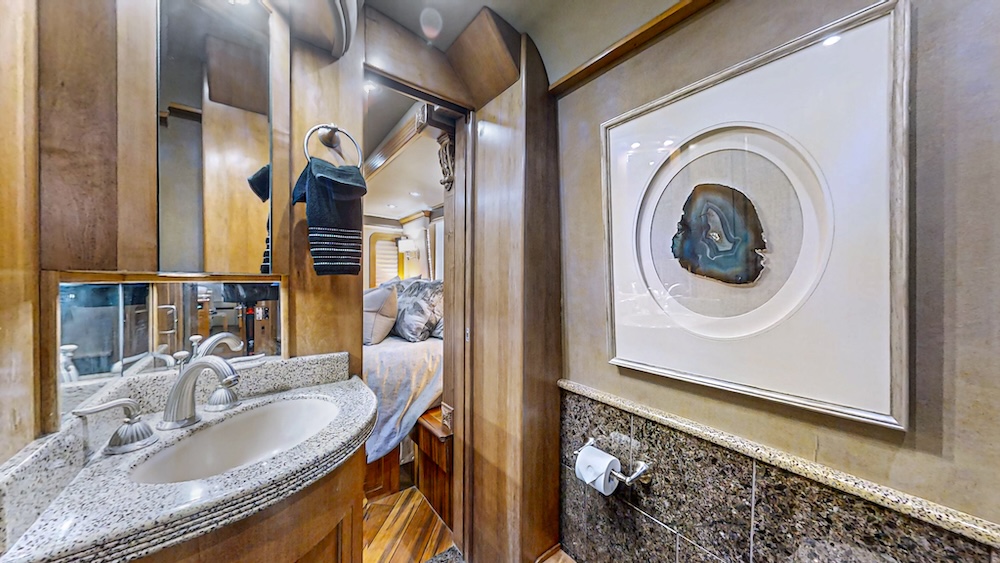 2004 Prevost Royale XLII For Sale