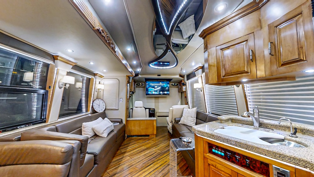 2004 Prevost Royale XLII For Sale
