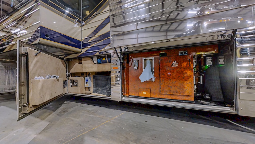 2004 Prevost Royale XLII For Sale