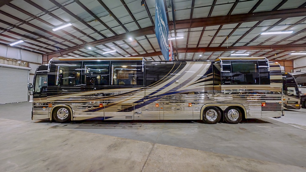 2004 Prevost Royale XLII For Sale