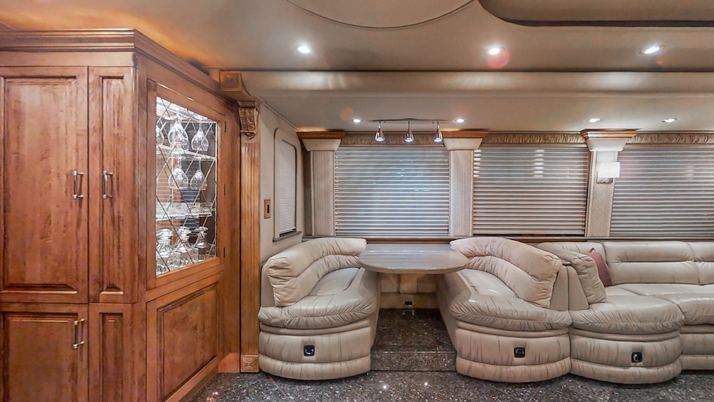 2004 Prevost Royale XLII For Sale