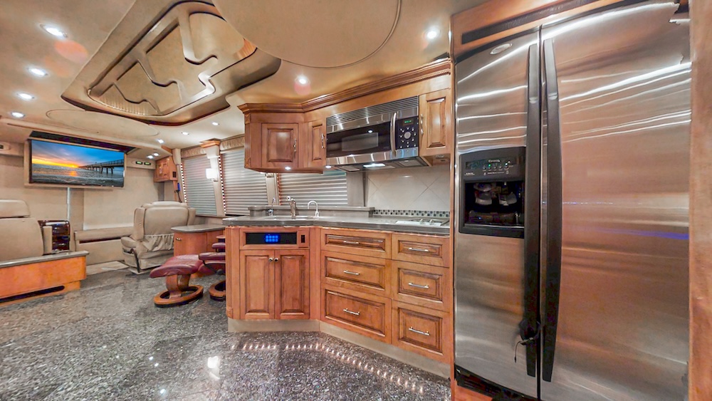 2004 Prevost Royale XLII For Sale