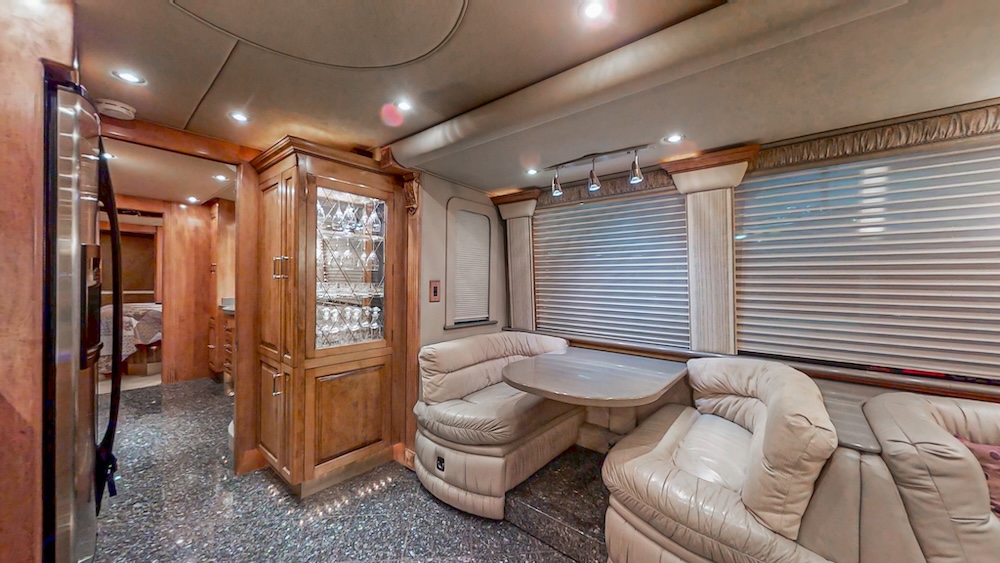 2004 Prevost Royale XLII For Sale
