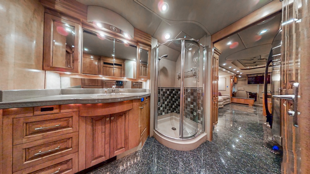 2004 Prevost Royale XLII For Sale