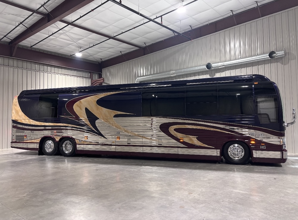 204 Prevost Vision XLII For Sale