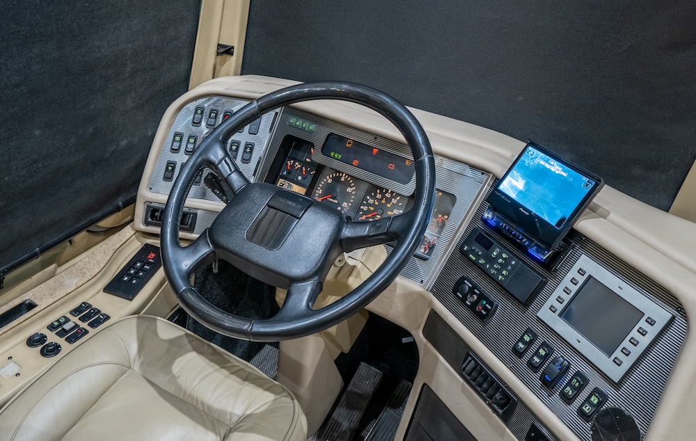 2005 Prevost Country Coach XLII For Sale