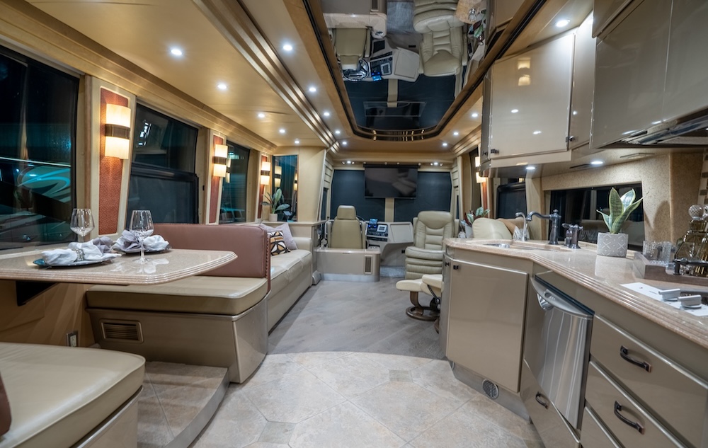2005 Prevost Country Coach XLII For Sale