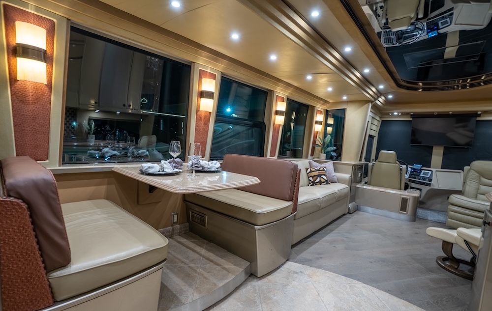 2005 Prevost Country Coach XLII For Sale