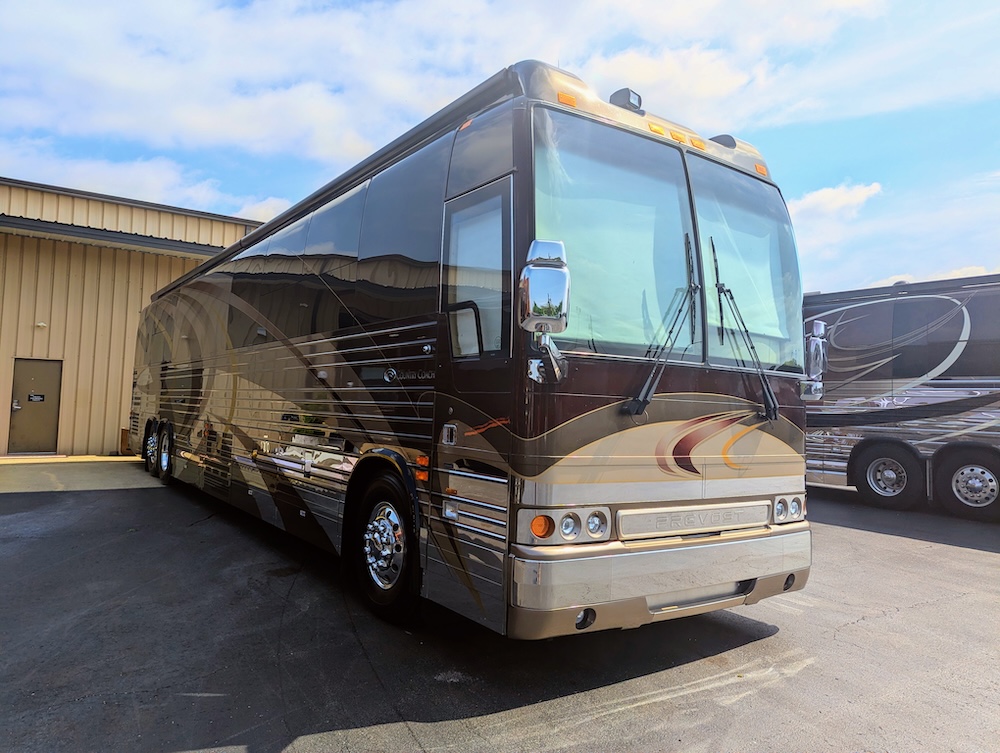 2005 Prevost Country Coach XLII For Sale