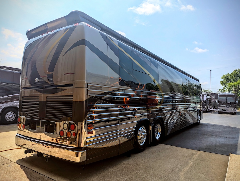 2005 Prevost Country Coach XLII For Sale
