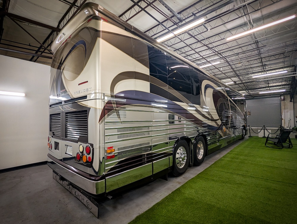 2005 Prevost Country Coach XLII For Sale