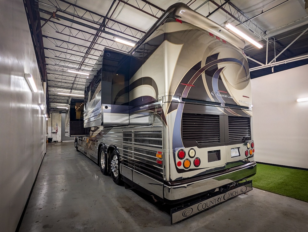 2005 Prevost Country Coach XLII For Sale