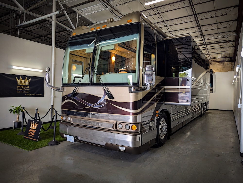 2005 Prevost Country Coach XLII For Sale
