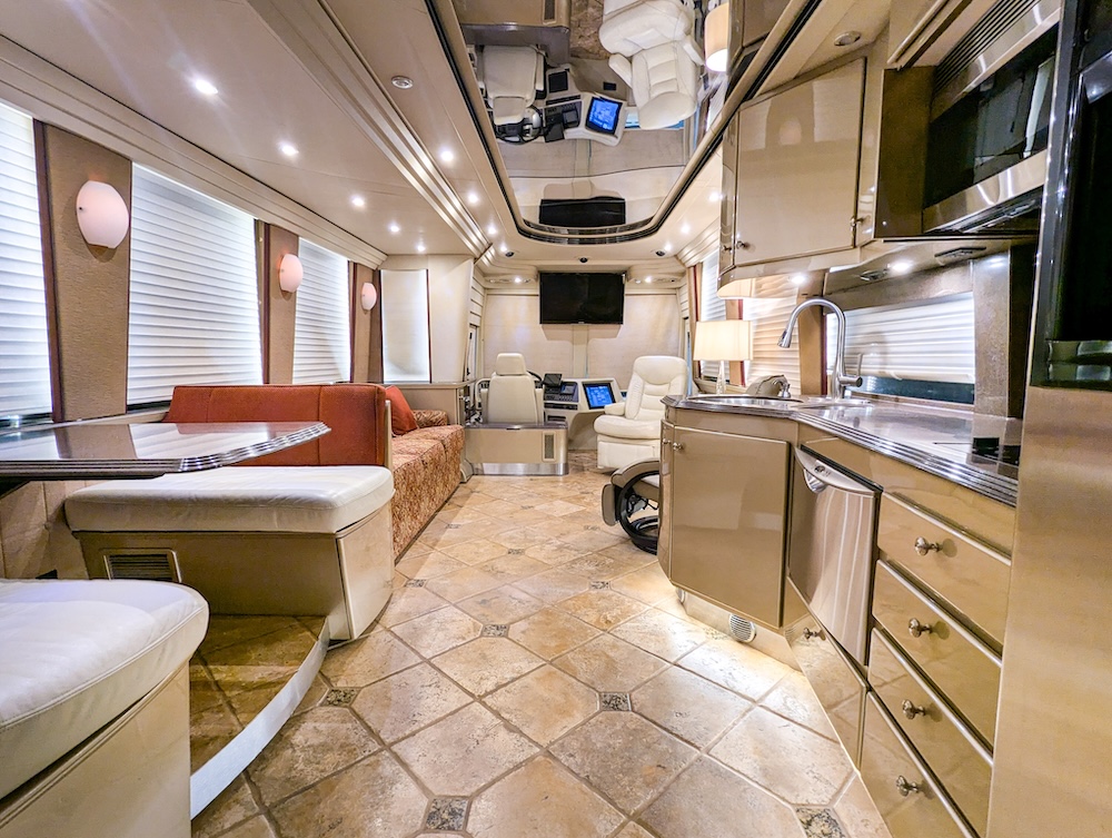 2005 Prevost Country Coach XLII For Sale