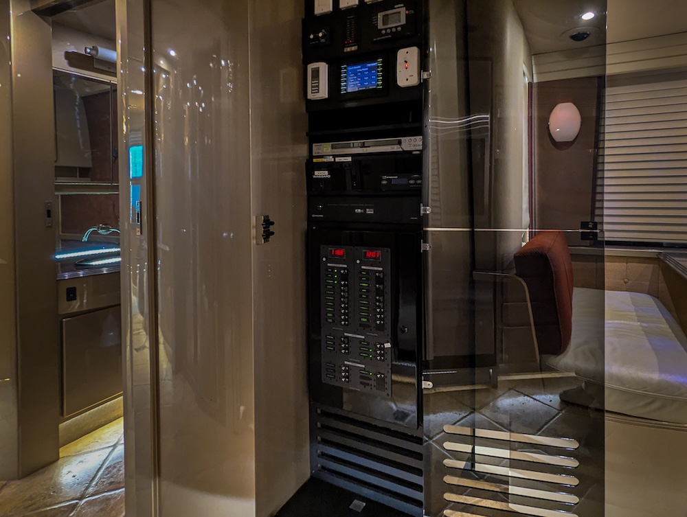 2005 Prevost Country Coach XLII For Sale