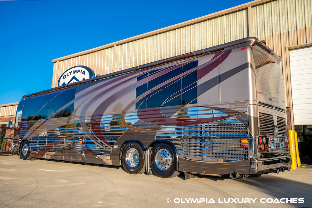 2005 Prevost Country Coach XLII For Sale