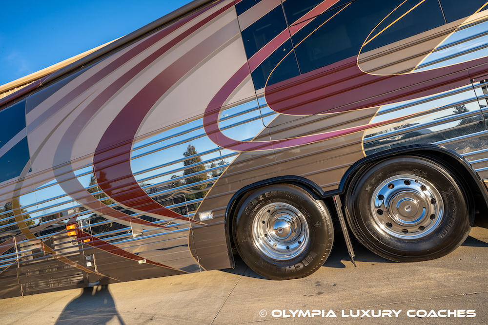 2005 Prevost Country Coach XLII For Sale