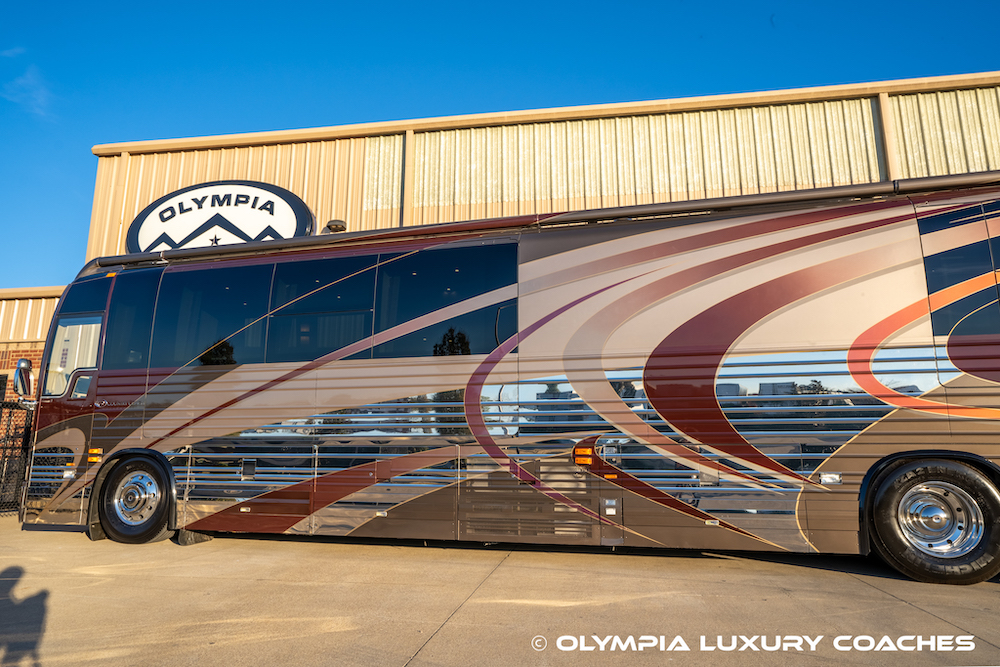 2005 Prevost Country Coach XLII For Sale