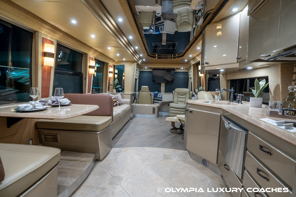 2005 Prevost Country Coach XLII For Sale