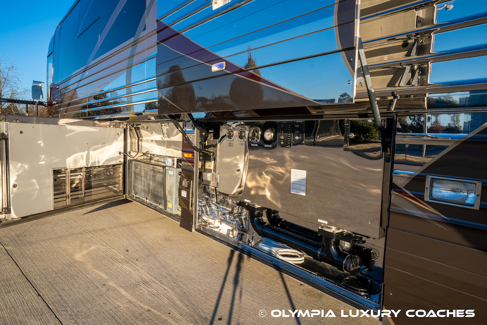 2005 Prevost Country Coach XLII For Sale