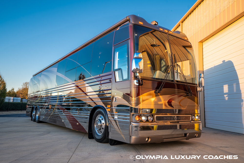 2005 Prevost Country Coach XLII For Sale