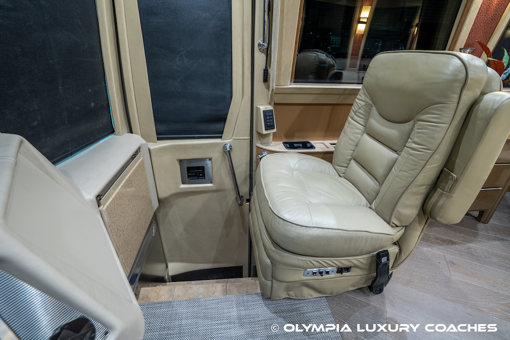 2005 Prevost Country Coach XLII For Sale