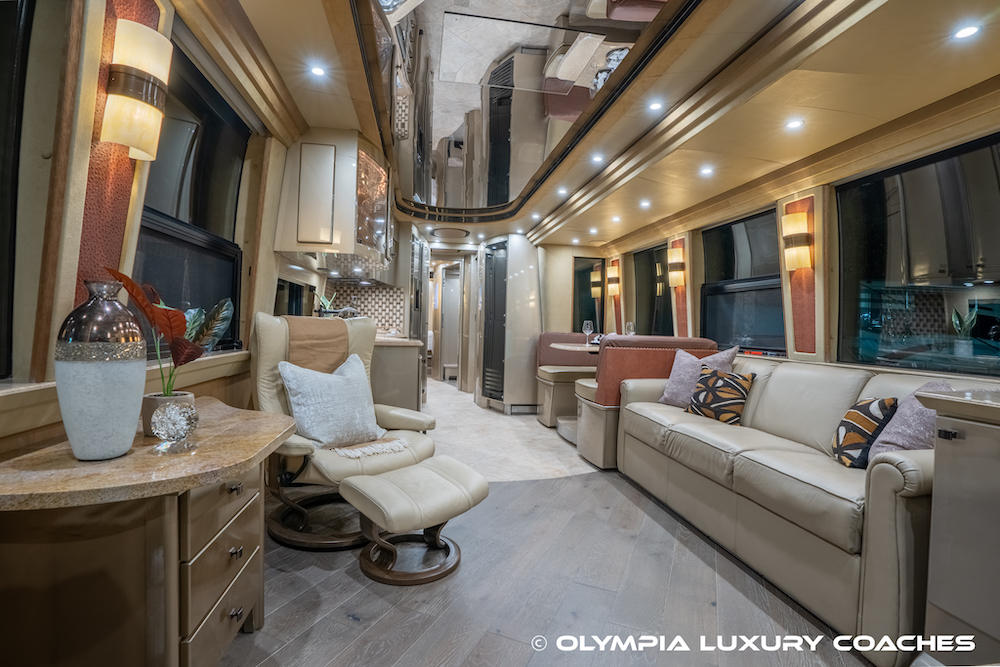 2005 Prevost Country Coach XLII For Sale