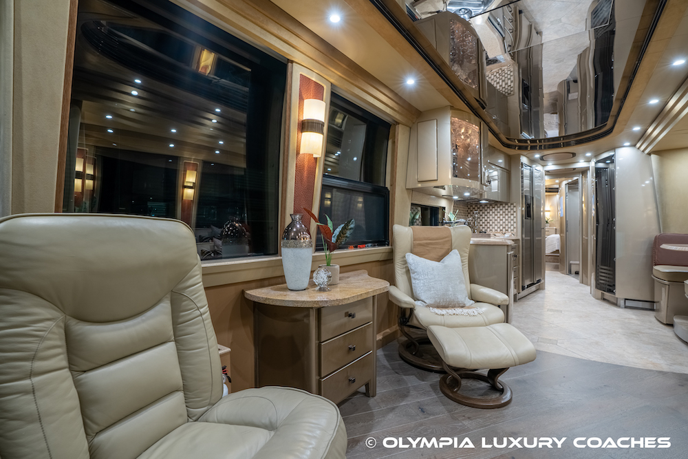 2005 Prevost Country Coach XLII For Sale