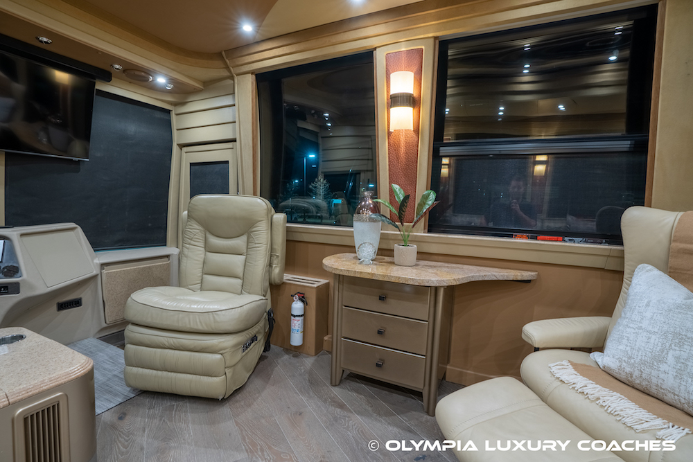 2005 Prevost Country Coach XLII For Sale