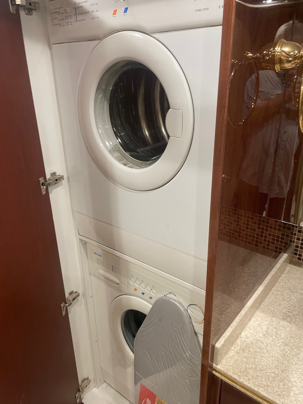 2005 Prevost Featherlite H3-45 For Sale