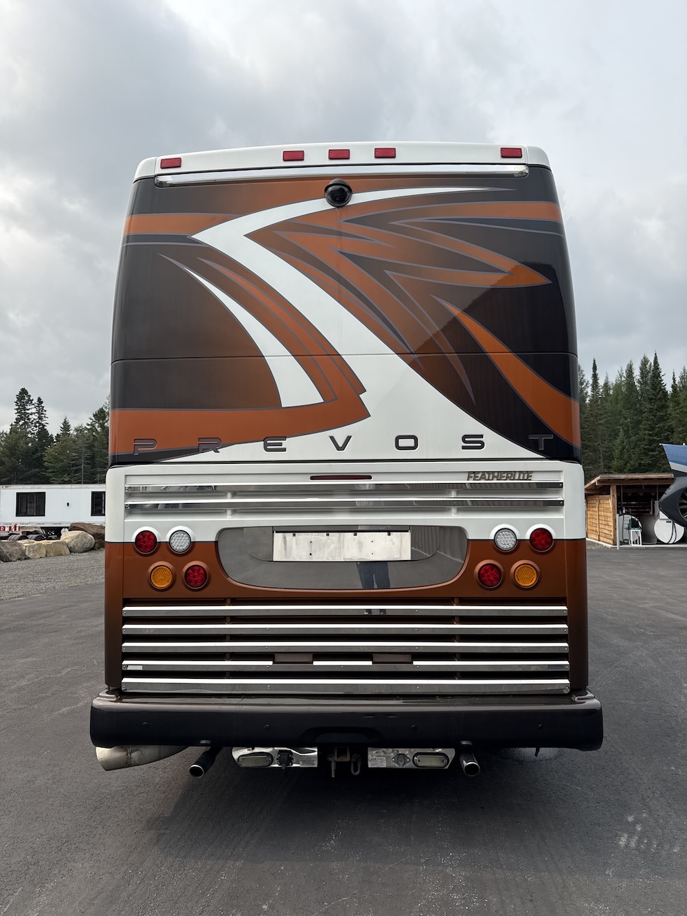 2005 Prevost Featherlite H3-45 For Sale
