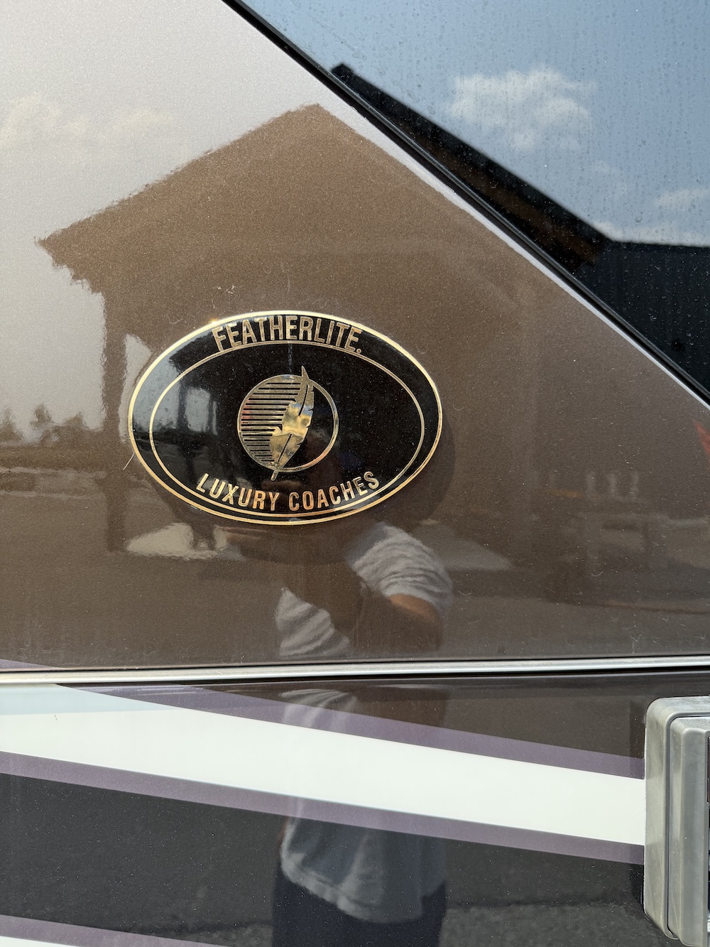2005 Prevost Featherlite H3-45 For Sale
