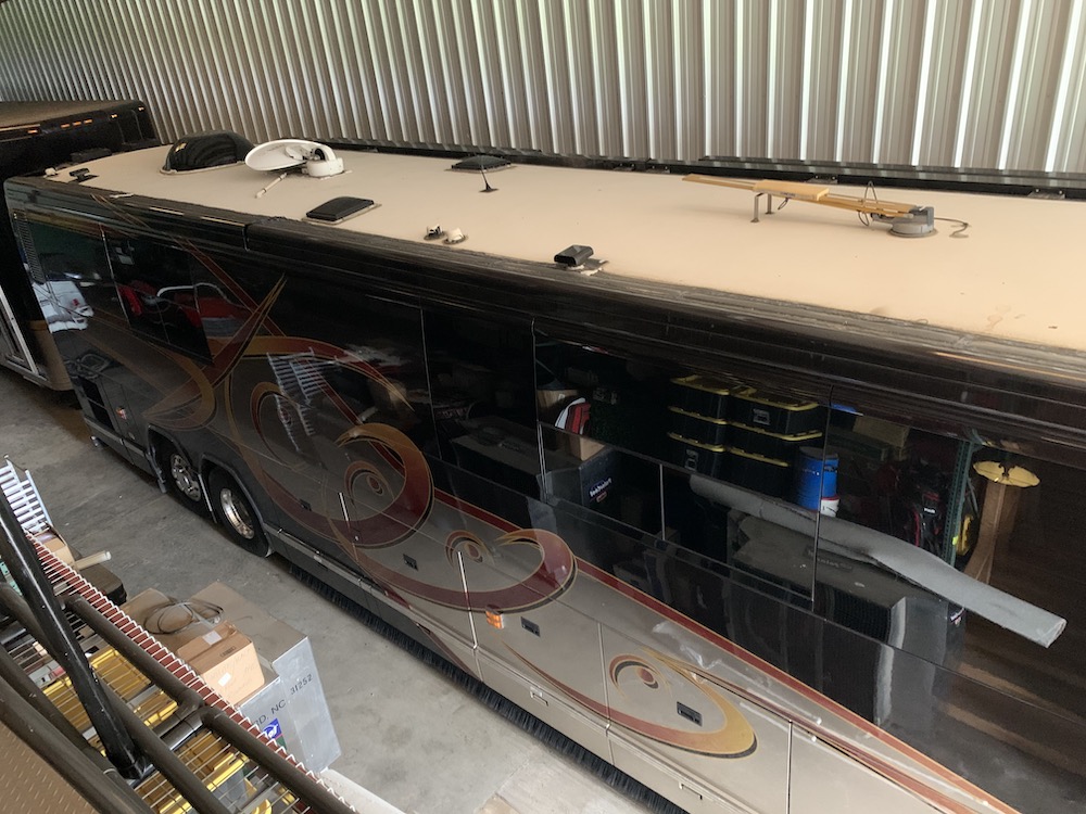 2005 Prevost Featherlite  H3-45 For Sale