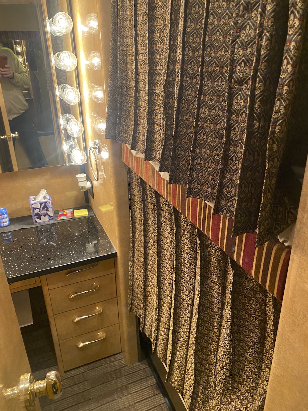 2005 Prevost  H3-45 For Sale