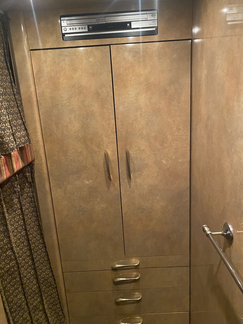 2005 Prevost  H3-45 For Sale