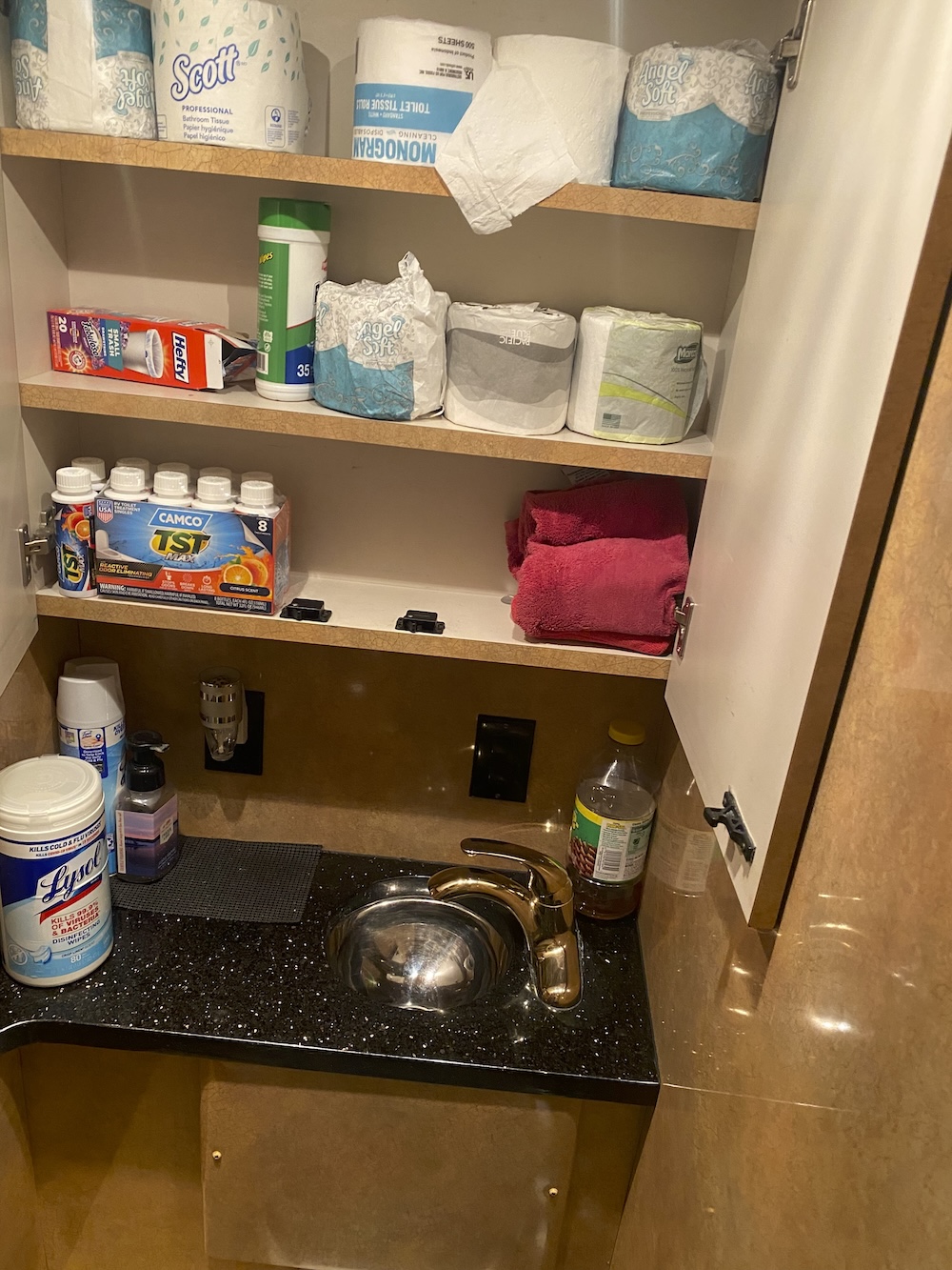 2005 Prevost  H3-45 For Sale