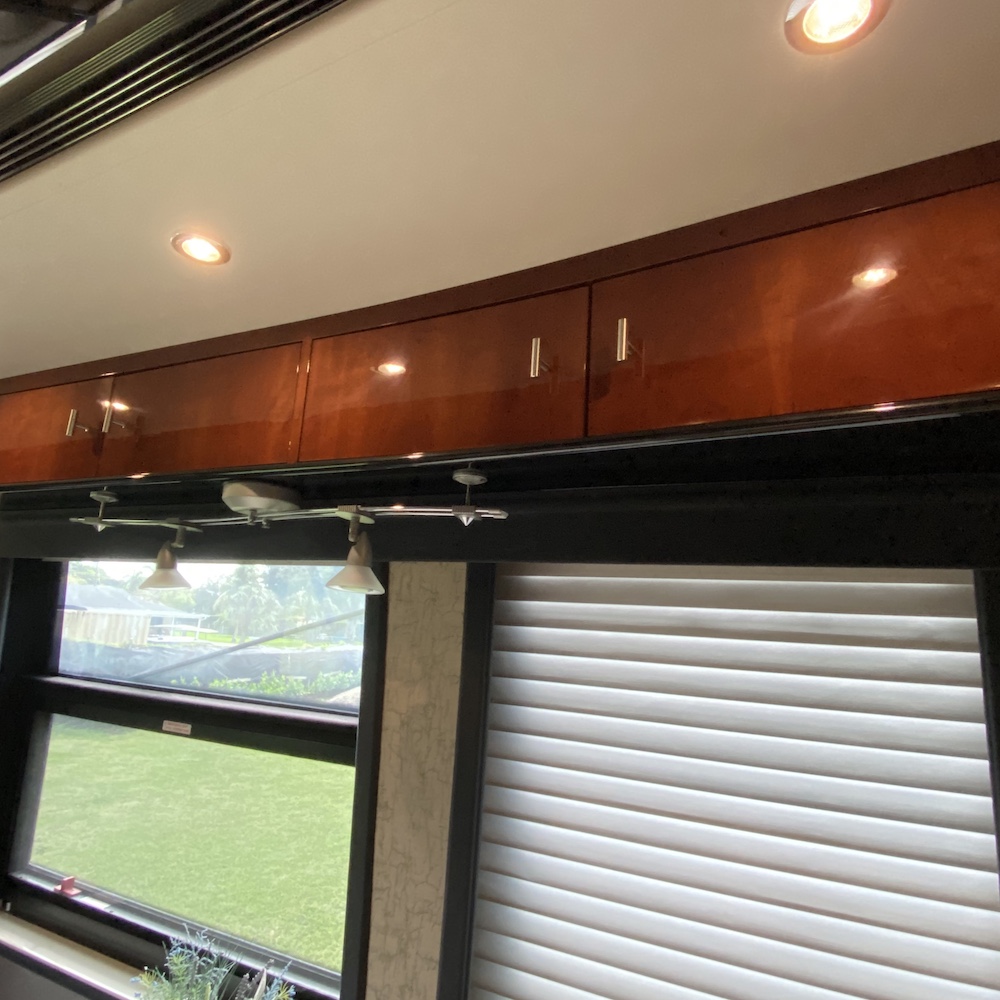 2005 Prevost Legendary XLII For Sale