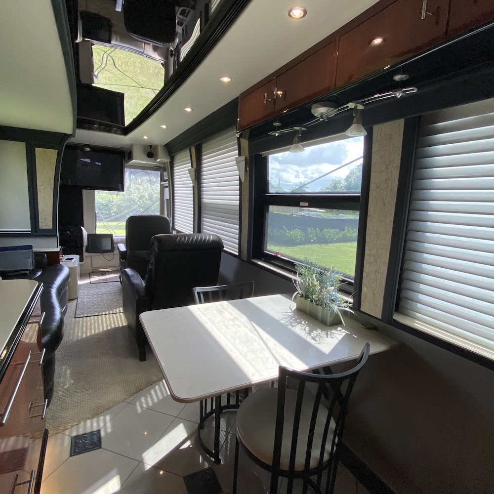 2005 Prevost Legendary XLII For Sale