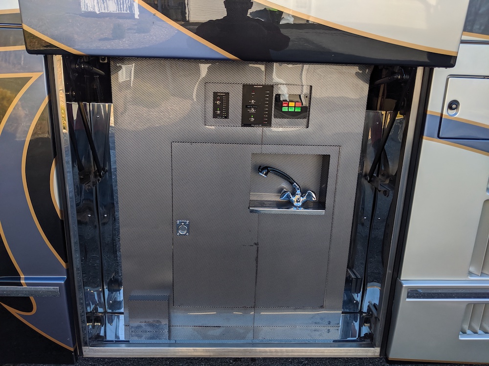 2005 Prevost Liberty H3-45 For Sale