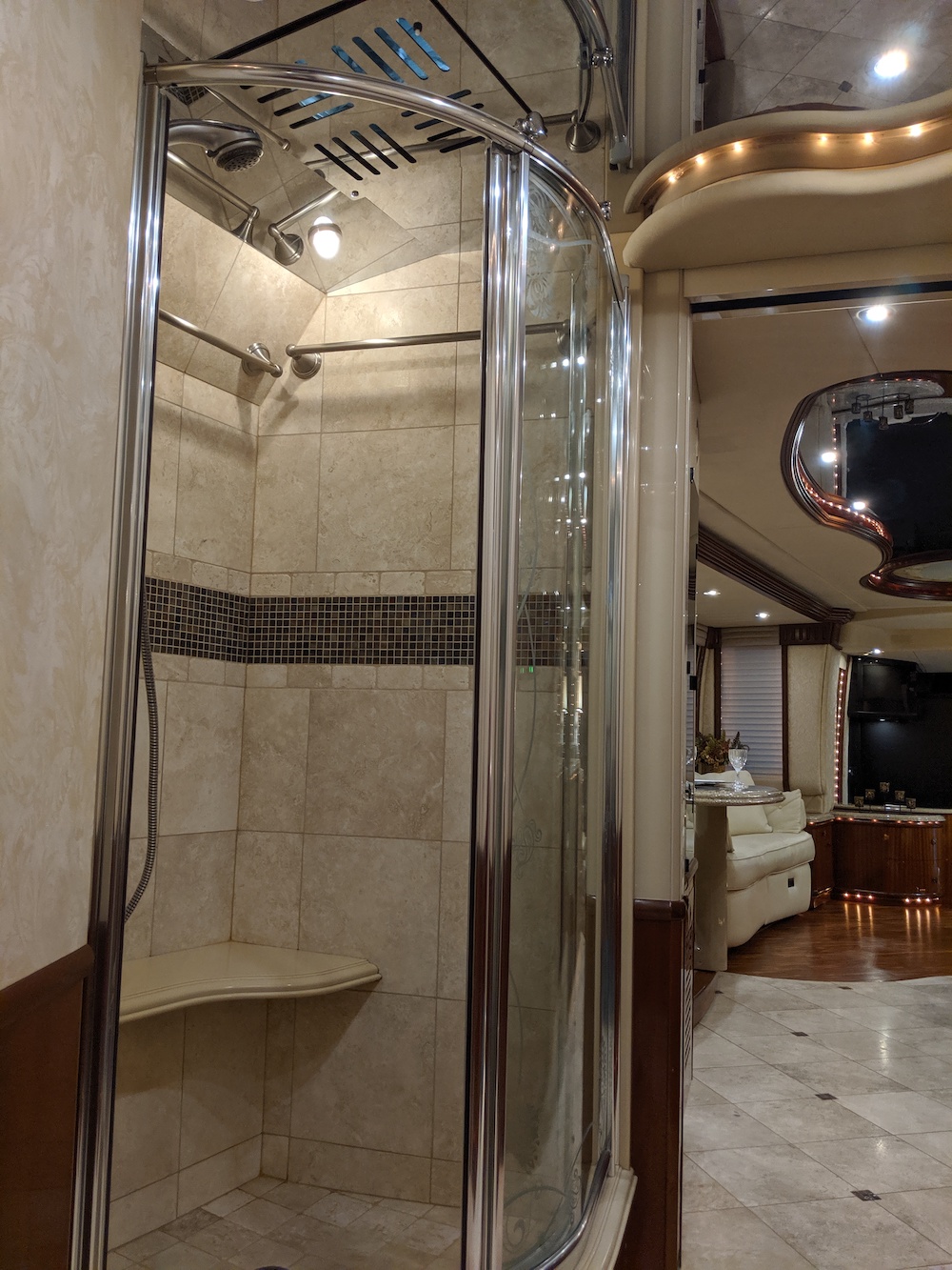 2005 Prevost Liberty H3-45 For Sale