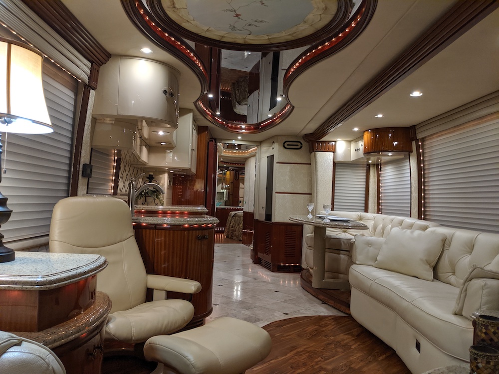 2005 Prevost Liberty H3-45 For Sale